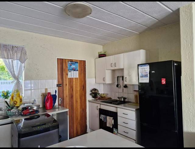 2 BEDROOM TOWNHOUSE FOR SALE IN GLEN MARAIS